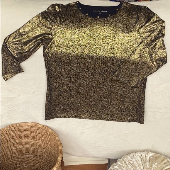 Top! - Picture 2 of 3